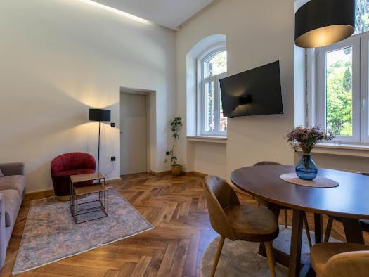 Polai Park Apartments Екстер'єр фото