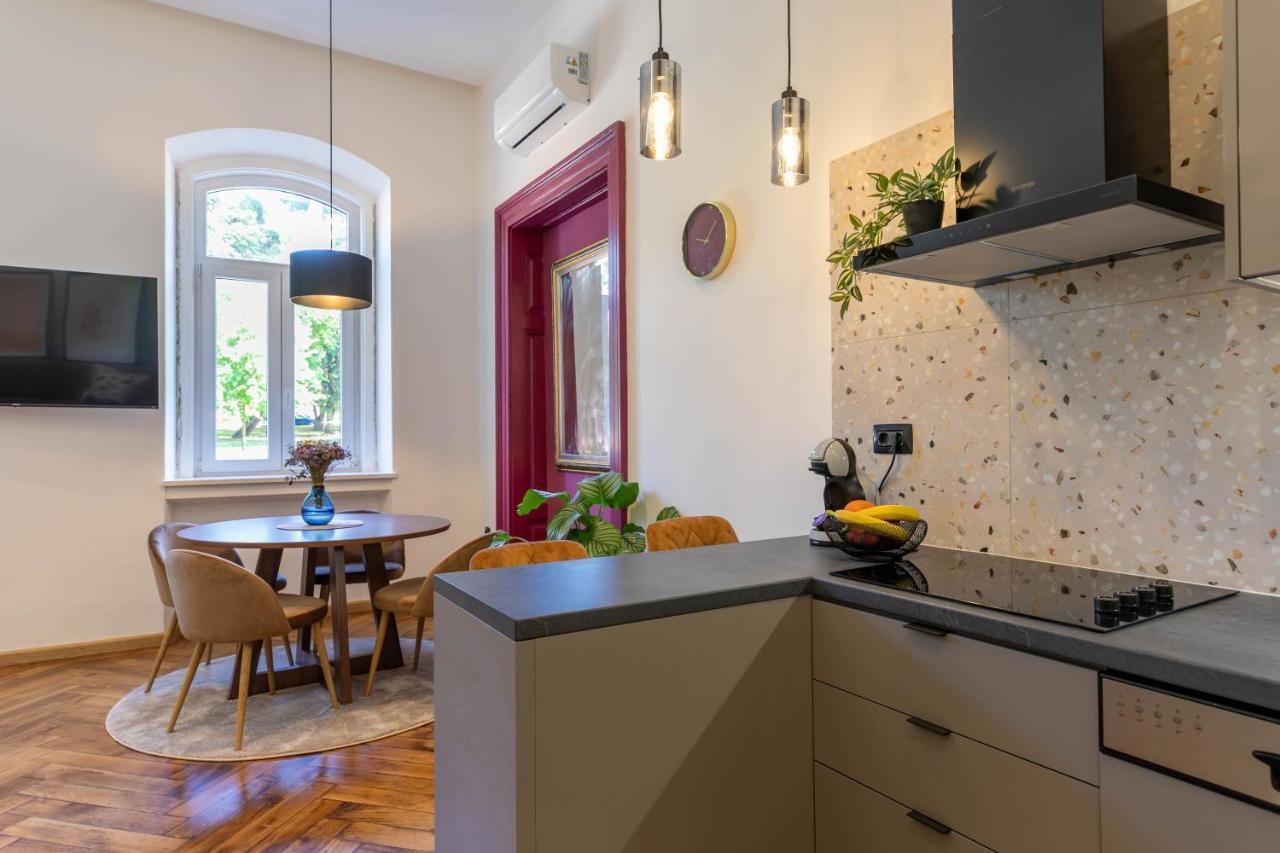 Polai Park Apartments Екстер'єр фото